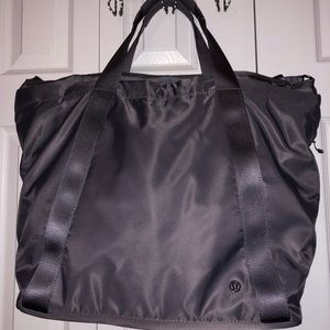 Lululemon Carry the Day Bag